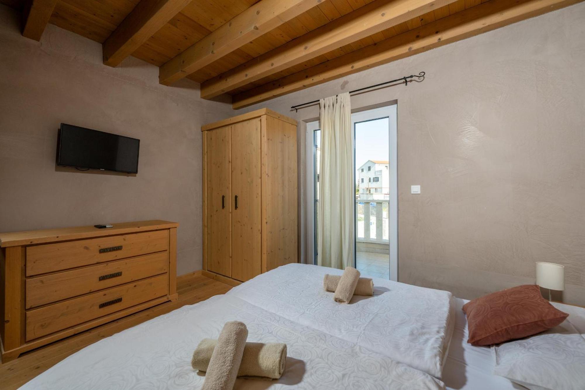 6-Bedroom Villa Chiara With Sea View Premantura Exterior foto