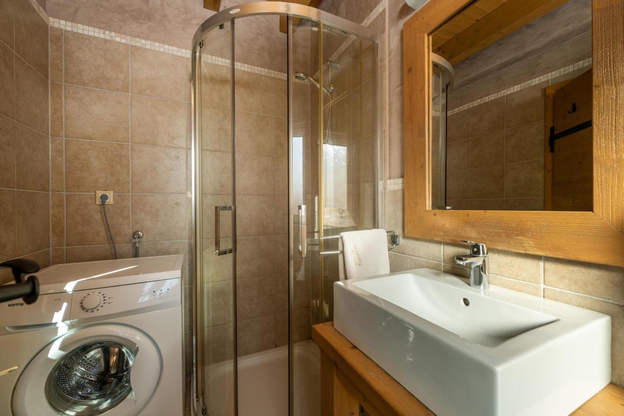 6-Bedroom Villa Chiara With Sea View Premantura Exterior foto