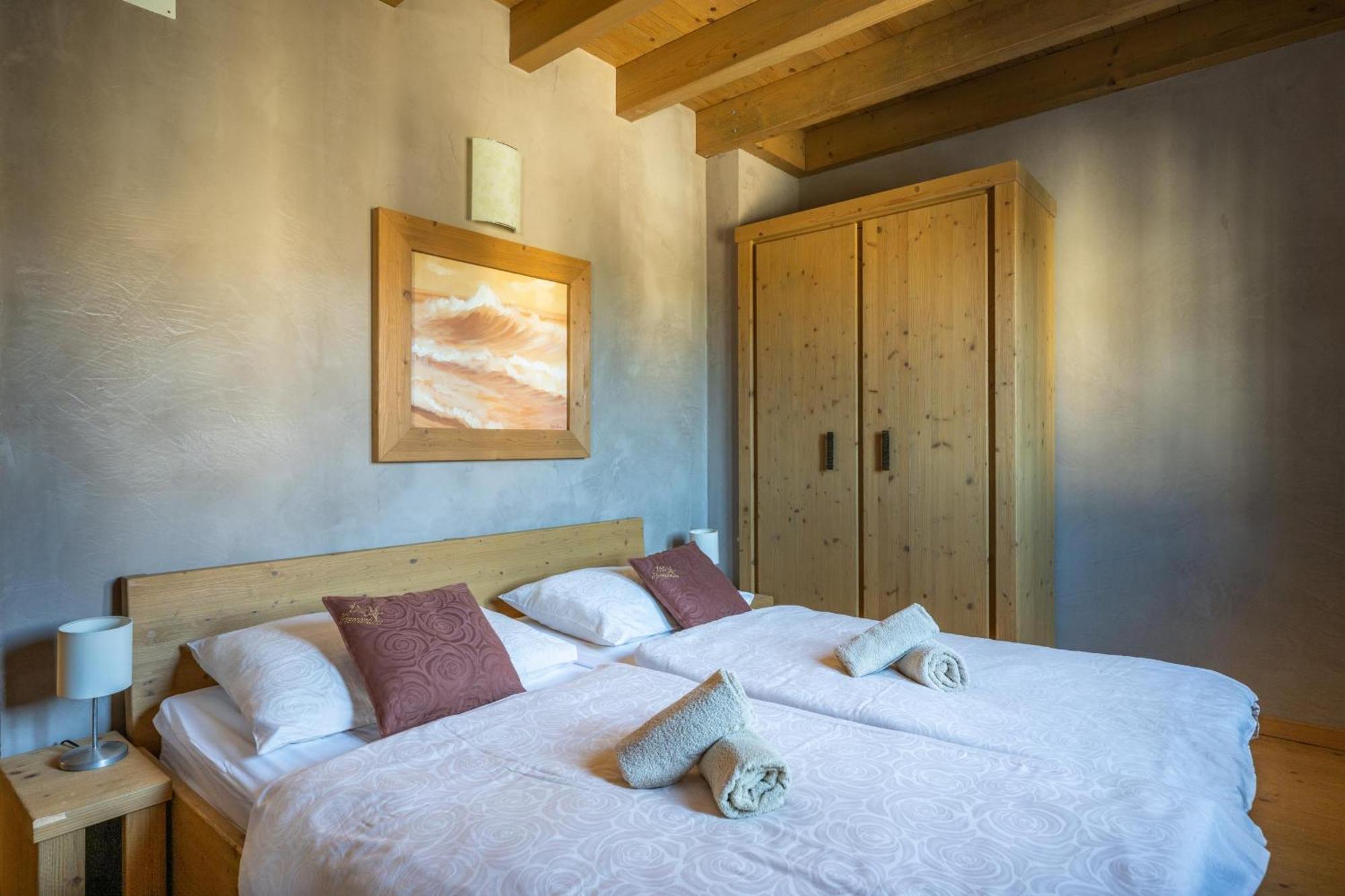 6-Bedroom Villa Chiara With Sea View Premantura Exterior foto