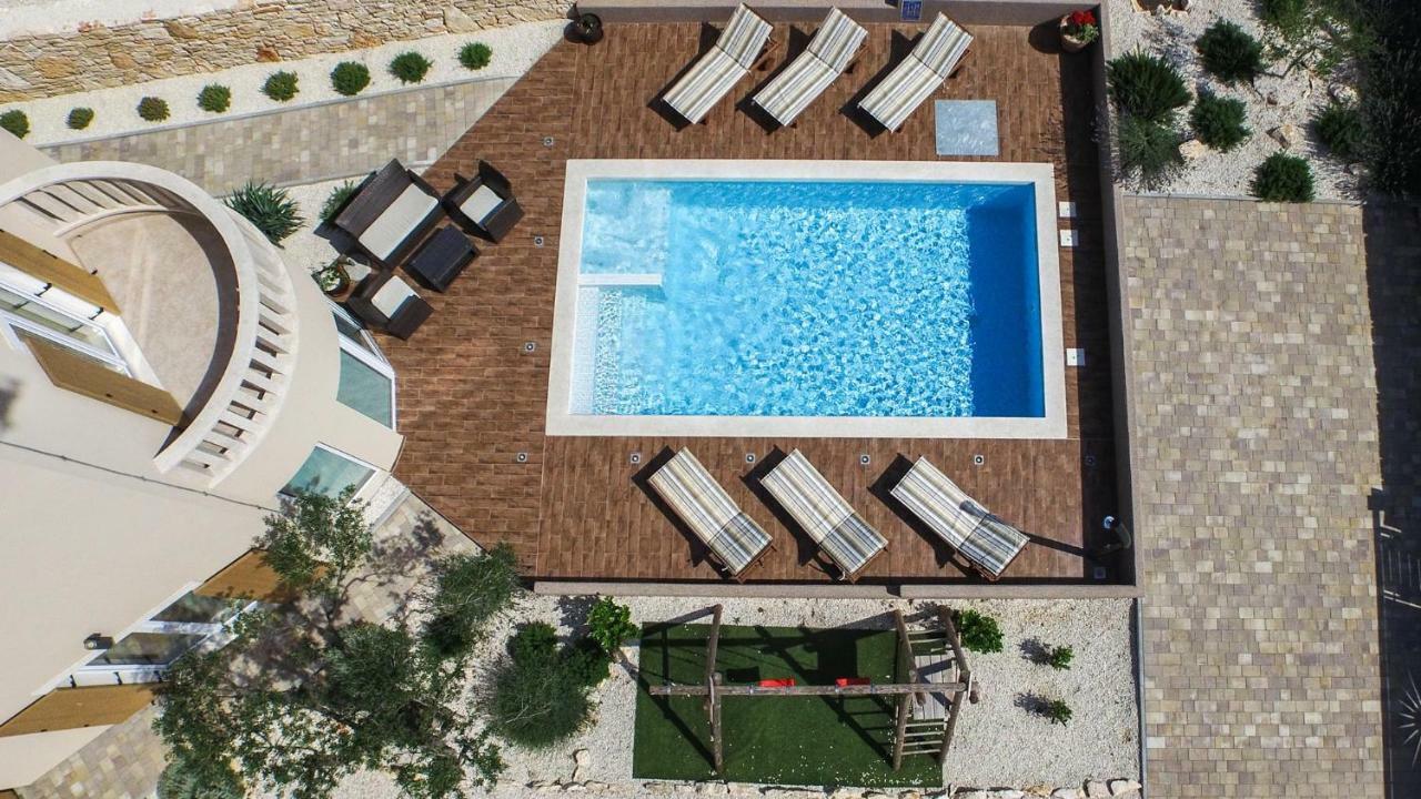 6-Bedroom Villa Chiara With Sea View Premantura Exterior foto